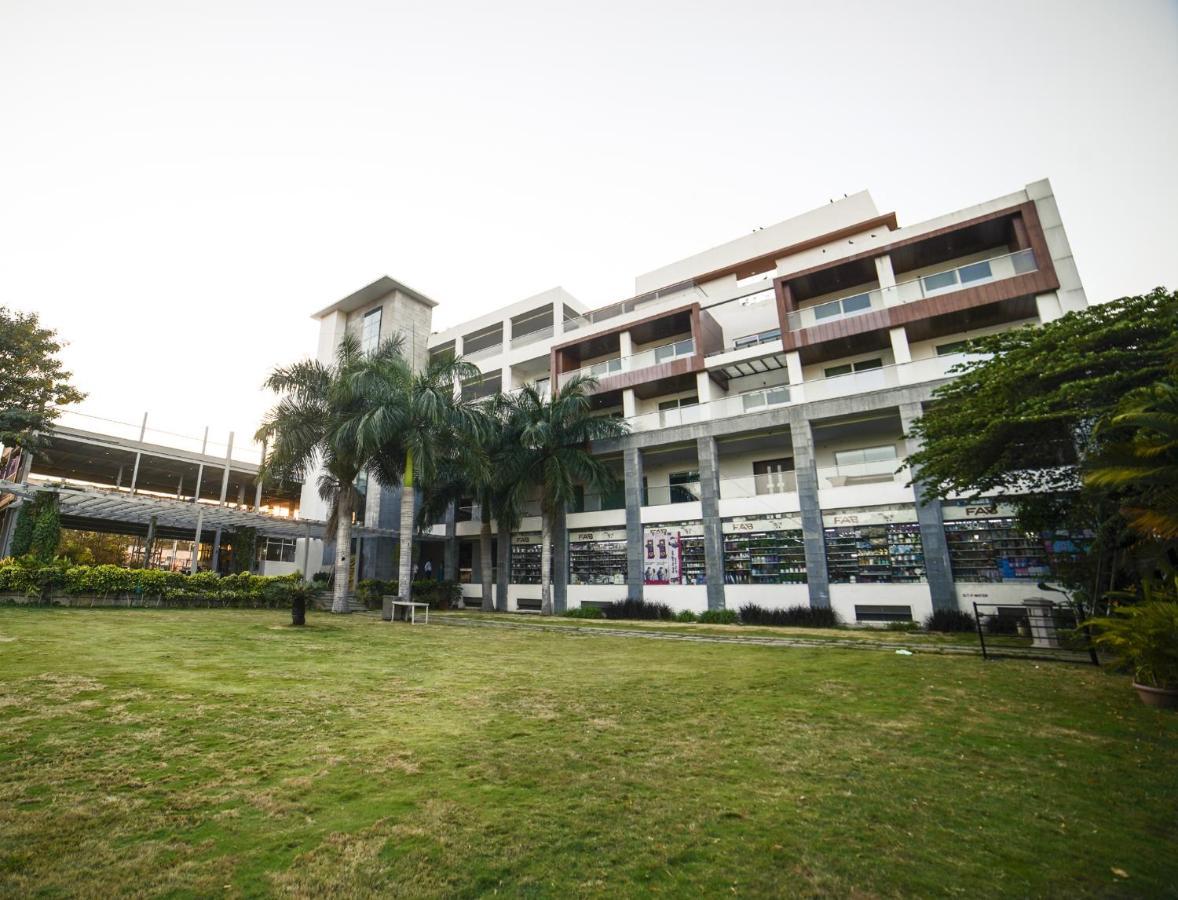 Bngv Mystic Premier Hotel بنغالور المظهر الخارجي الصورة